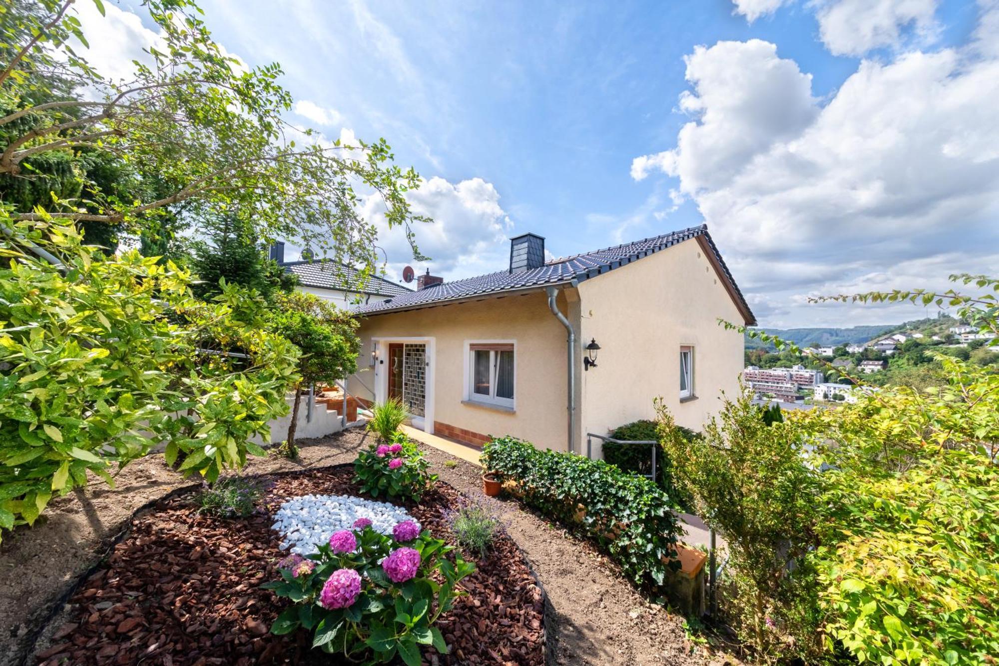 Pmc Ferienhaus Traumblick Bad Ems Exteriör bild